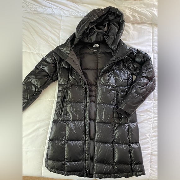 The North Face puffer coat - Picture 1 of 5